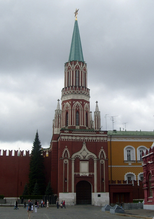 Никольская башня)